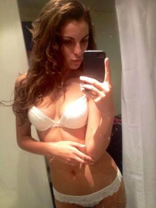 Sophie (19) in California, adult profile photo