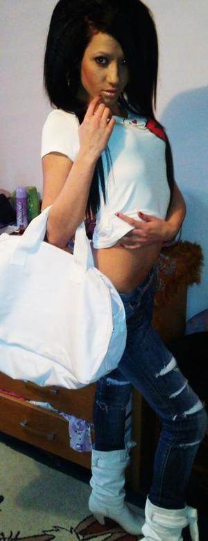 Photo of Zaniyah, 26, adult dating profile from California