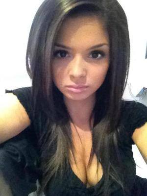 Connect with Alivia (23) in Illinois | Adult Dating