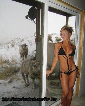 Photo of Mila (22), adult profile in California