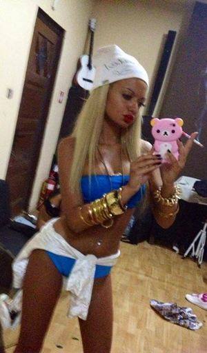 Kiersten, 20 in Pennsylvania | Younger Adult Woman, Older Men