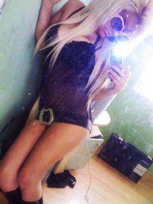 Photo of Sarahi (19) from Illinois dating profile