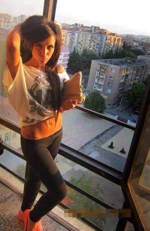 Connect with Katy (27) in California | Adult Dating