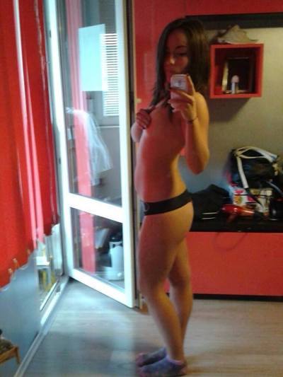 Chat with Melanie (29) | Tennessee Local Women