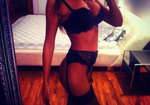 Chat with Adrienne (20) | Quebec Local Women