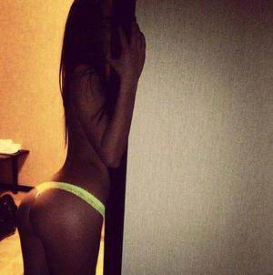 Photo of Theresa (18), adult profile in Pensacola, FL