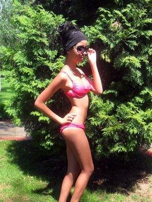 Meet Alyssa (26) from Missouri | Local Dating Profile