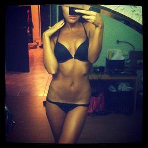 Meet Penelope (25) from Quebec | Local Dating Profile