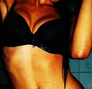 Chat with Karla (25) | Quebec Local Women