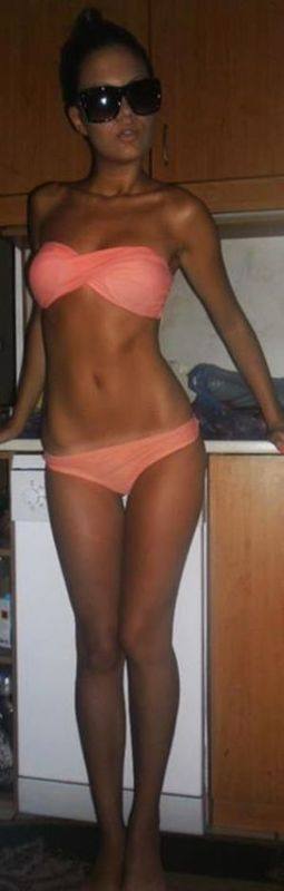 Corinne (20) in Quebec | Local Adult Woman