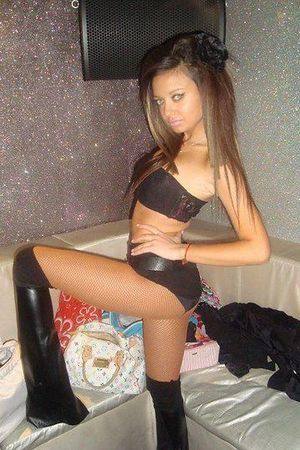 Chat with Tiana (21) | Quebec Local Women