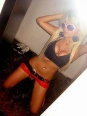 Gina, 27, profile image for Red Deer, ALB dating page