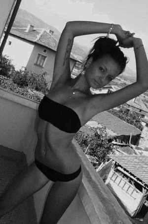 Alesha (24) in Quebec | Local Adult Woman