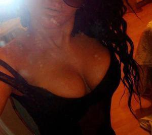 Chat with Cecilia (28) | Missouri Local Women