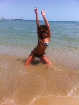 Meet Hannah (18) from Texas | Local Dating Profile