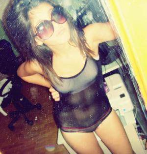 Photo of Alexandra (19) from Montana dating profile