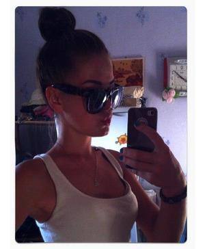 Tara (23) in Quebec | Local Adult Woman