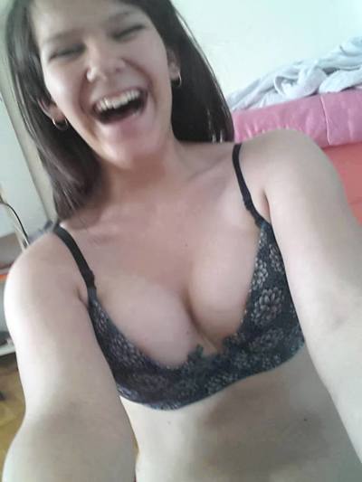 Meet Kiersten (28) from Arkansas | Local Dating Profile
