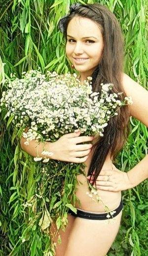 Ayanna, 21, Illinois | Nearby Adult Singles