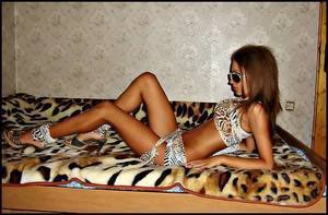 Meet Alma (19) from Illinois | Local Dating Profile