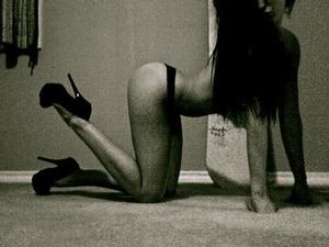 Scarlett is a cheater looking for a guy like you!