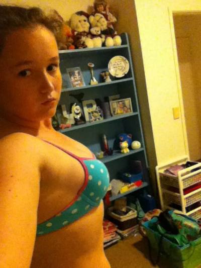 Meet local singles like Tawnya from New Millport, Pennsylvania who want to fuck tonight