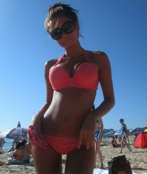 Meet local singles like Kenia from Missouri who want to fuck tonight