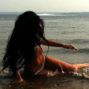 Looking for local cheaters? Take Rosa from California home with you