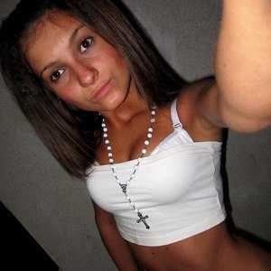 Itzel from New York is interested in nsa sex with a nice, young man