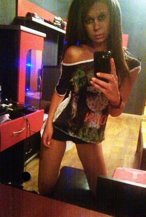 Selina from Oregon is looking for adult webcam chat