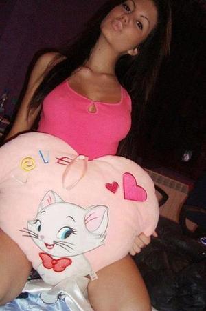 Lindsey from New York is interested in nsa sex with a nice, young man