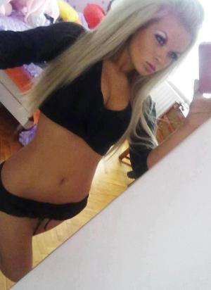 Yesenia from California is looking for adult webcam chat