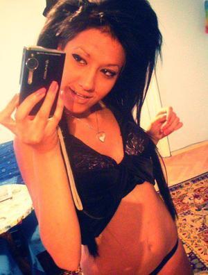 Marissa from Washington is looking for adult webcam chat