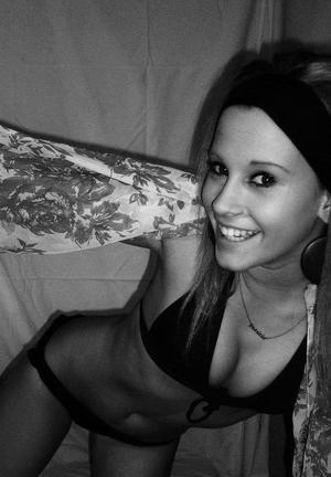Averi from Delaware is the best local fuck buddy you can ever find