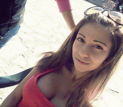 Meet local singles like Kira from Illinois who want to fuck tonight