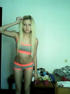 Kayleigh from California is looking for adult webcam chat