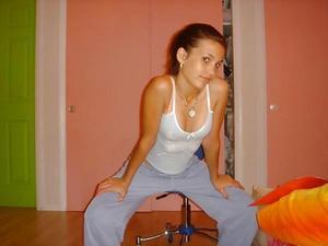 Ellen from Kentucky is looking for adult webcam chat