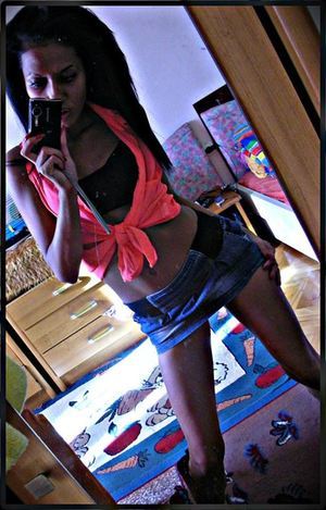 Alexander from Virginia is looking for adult webcam chat
