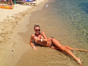 Leigh from New York is looking for adult webcam chat