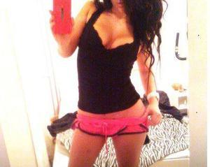 Escorts like Jalyn are down to fuck you now!