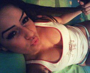 Ashlee from Tennessee is looking for adult webcam chat