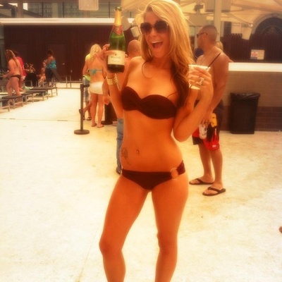 Meet local singles like Iesha from Illinois who want to fuck tonight