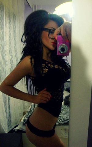 Meet local singles like Giovanna from Michigan who want to fuck tonight