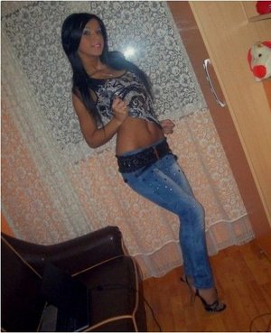 Cleora from  is looking for adult webcam chat