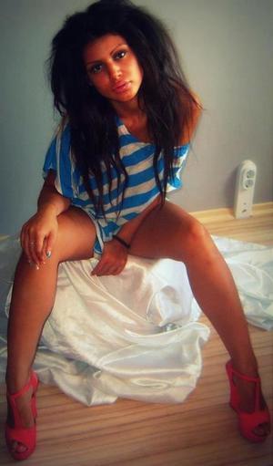 Looking for local cheaters? Take Stefanie from Michigan home with you
