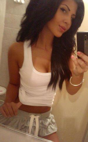 Finding a fuck buddy like Livia from Alabama has never been easier