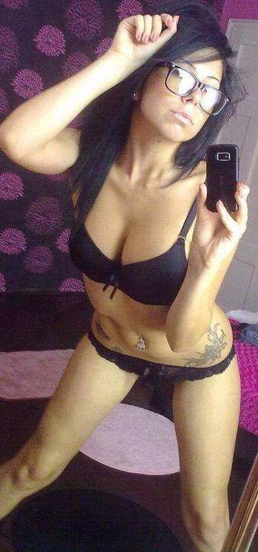 Nyla from Commerce Township, Michigan is looking for adult webcam chat