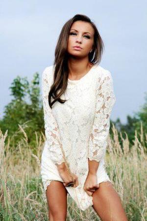 Meet local singles like Lyric from Hawaii who want to fuck tonight