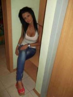 Larisa from Madisonville, Kentucky is interested in nsa sex with a nice, young man