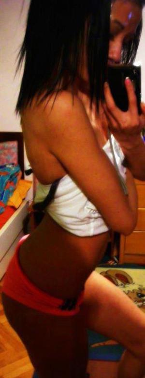 Meet local singles like Esme from Oregon who want to fuck tonight